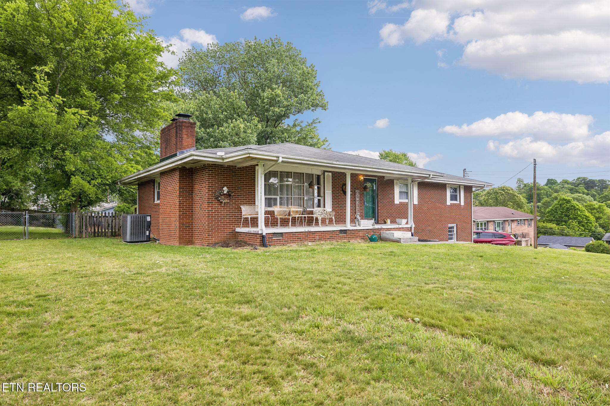 8012 Sharp Road Powell, TN 37849 - Photo 2 of 23 3-8012 Sharp Rd - 003