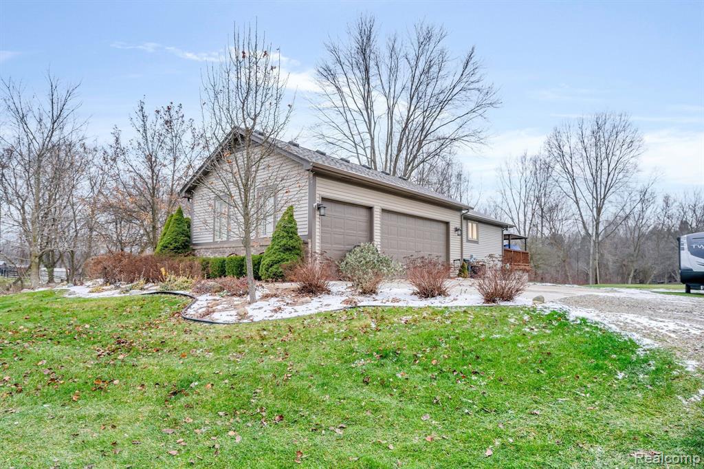 4940 Sandhill Road Almont, MI 48003 - Photo 4 of 25