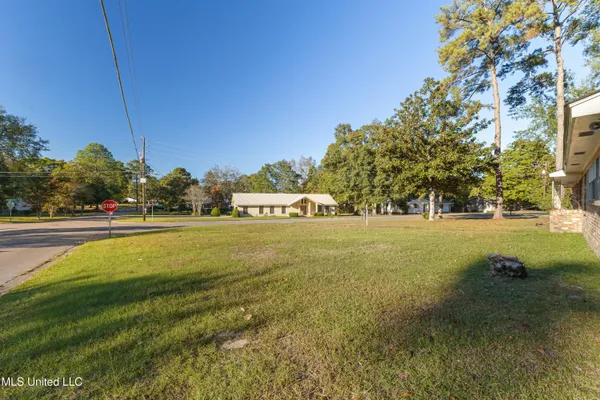 $229,500 | 2816 Williamsburg Road, Hattiesburg, MS 39402