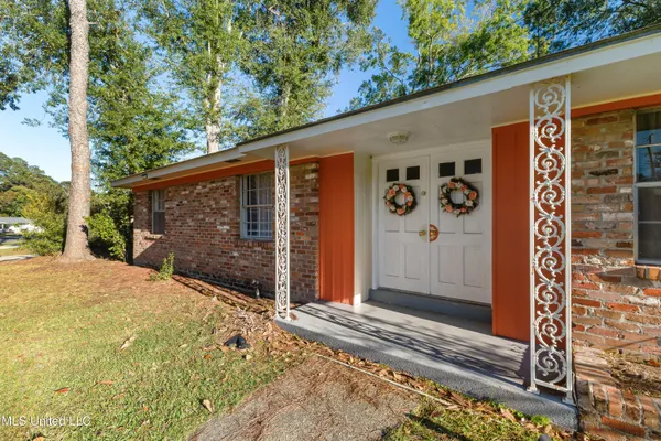 $229,500 | 2816 Williamsburg Road, Hattiesburg, MS 39402