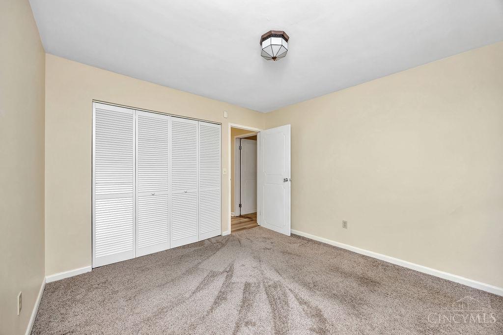 399 West Galbraith Road, Unit 101 Cincinnati, OH 45215 - Photo 17 of 35