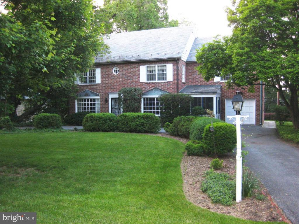 1409 Center Road Lancaster, PA 17603 - Photo 1 of 15 Gallery Image 1