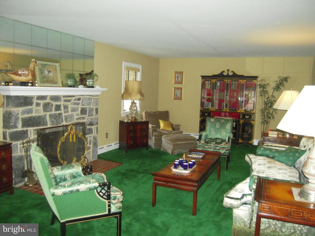 1409 Center Road Lancaster, PA 17603 - Photo 2 of 15 Gallery Image 2