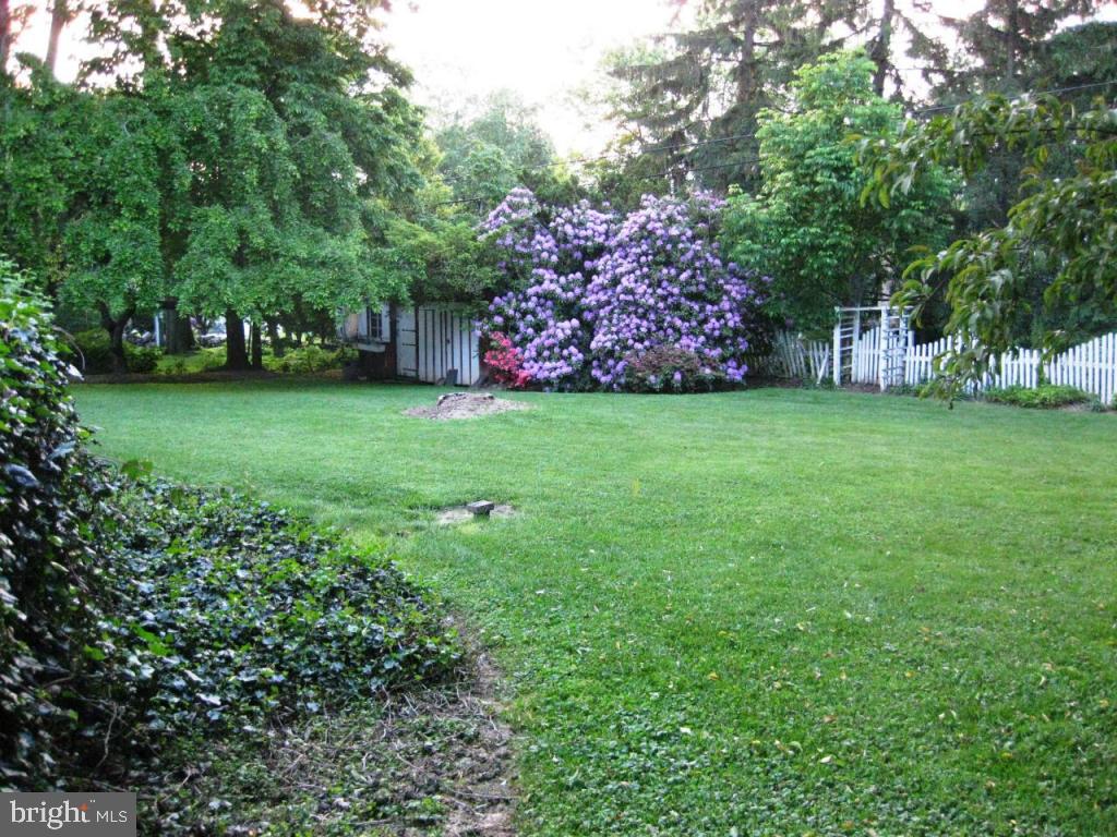 1409 Center Road Lancaster, PA 17603 - Photo 11 of 15 Gallery Image 11