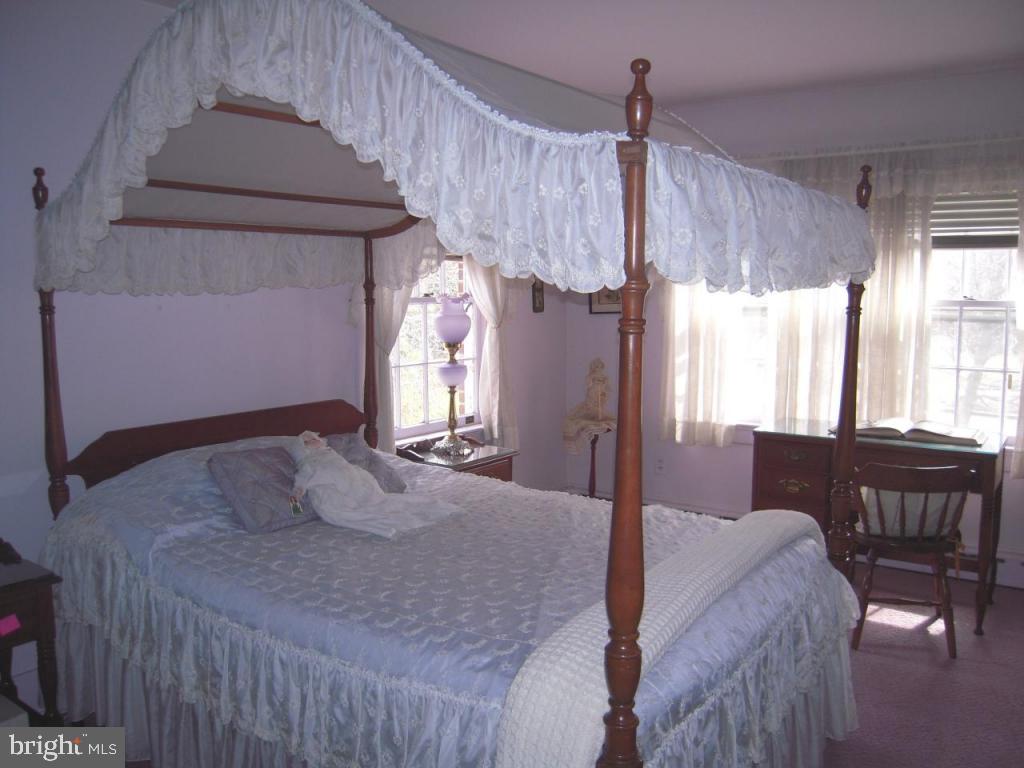 1409 Center Road Lancaster, PA 17603 - Photo 7 of 15 Gallery Image 7