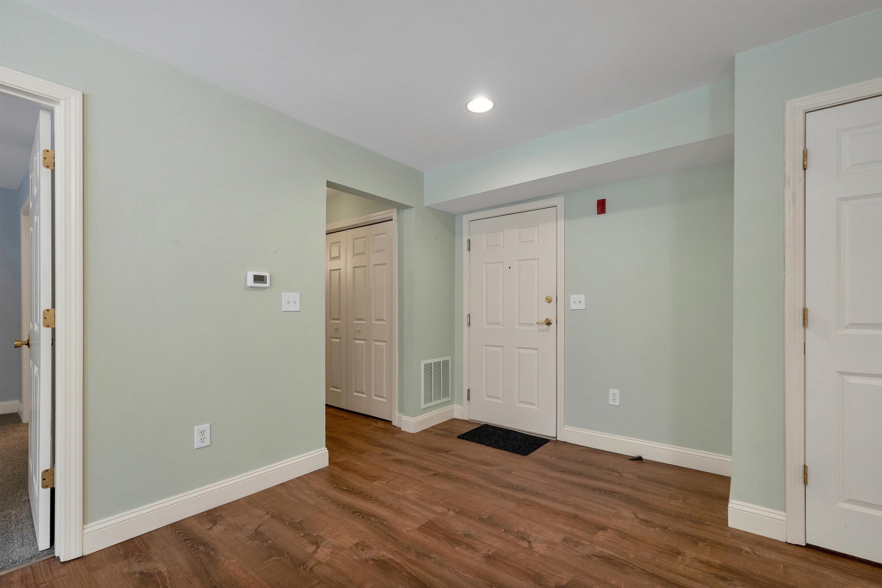 597 R Lafayette Road, Unit 105 Hampton, NH 03842 - Photo 15 of 32