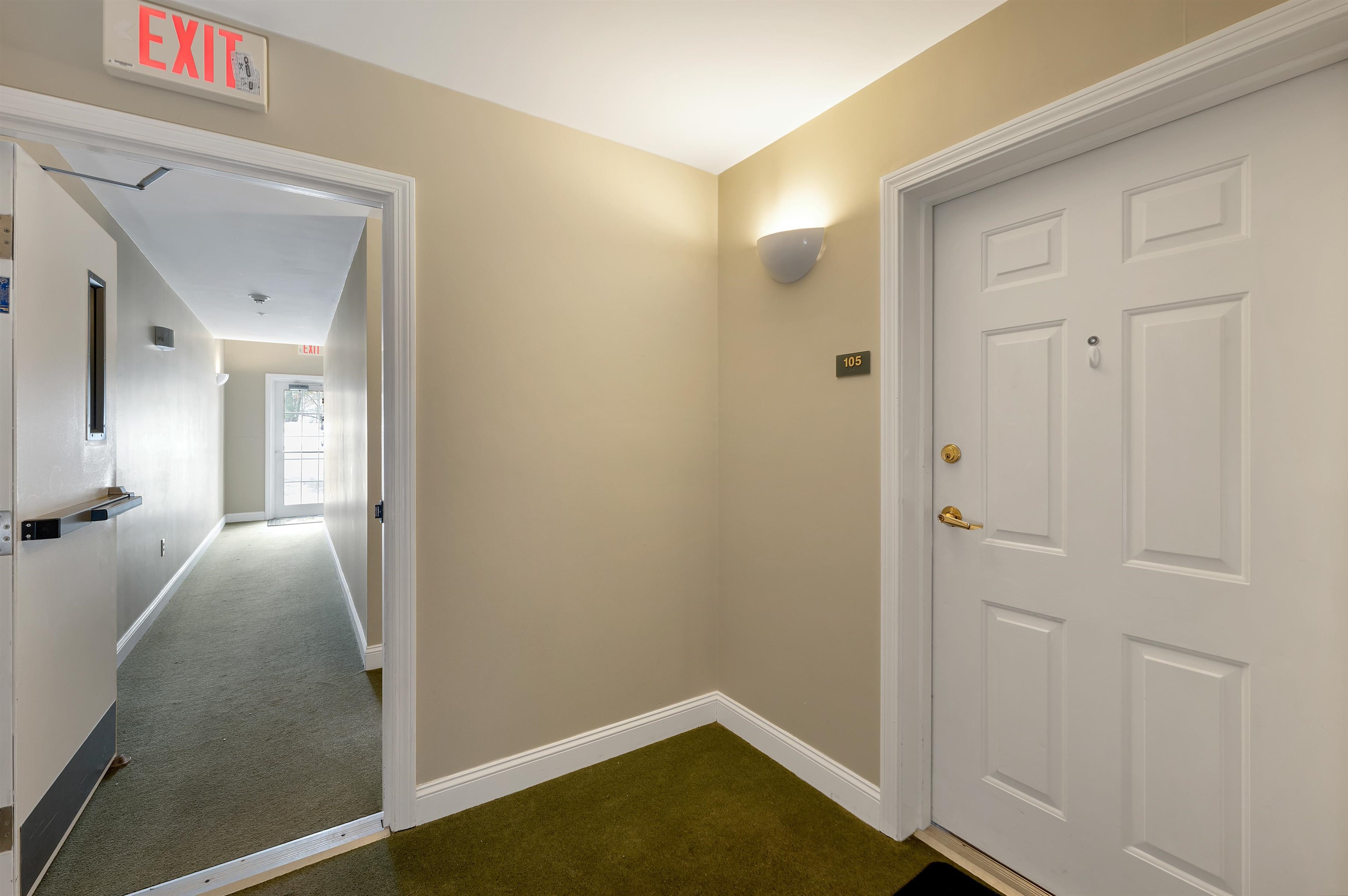 597 R Lafayette Road, Unit 105 Hampton, NH 03842 - Photo 6 of 32