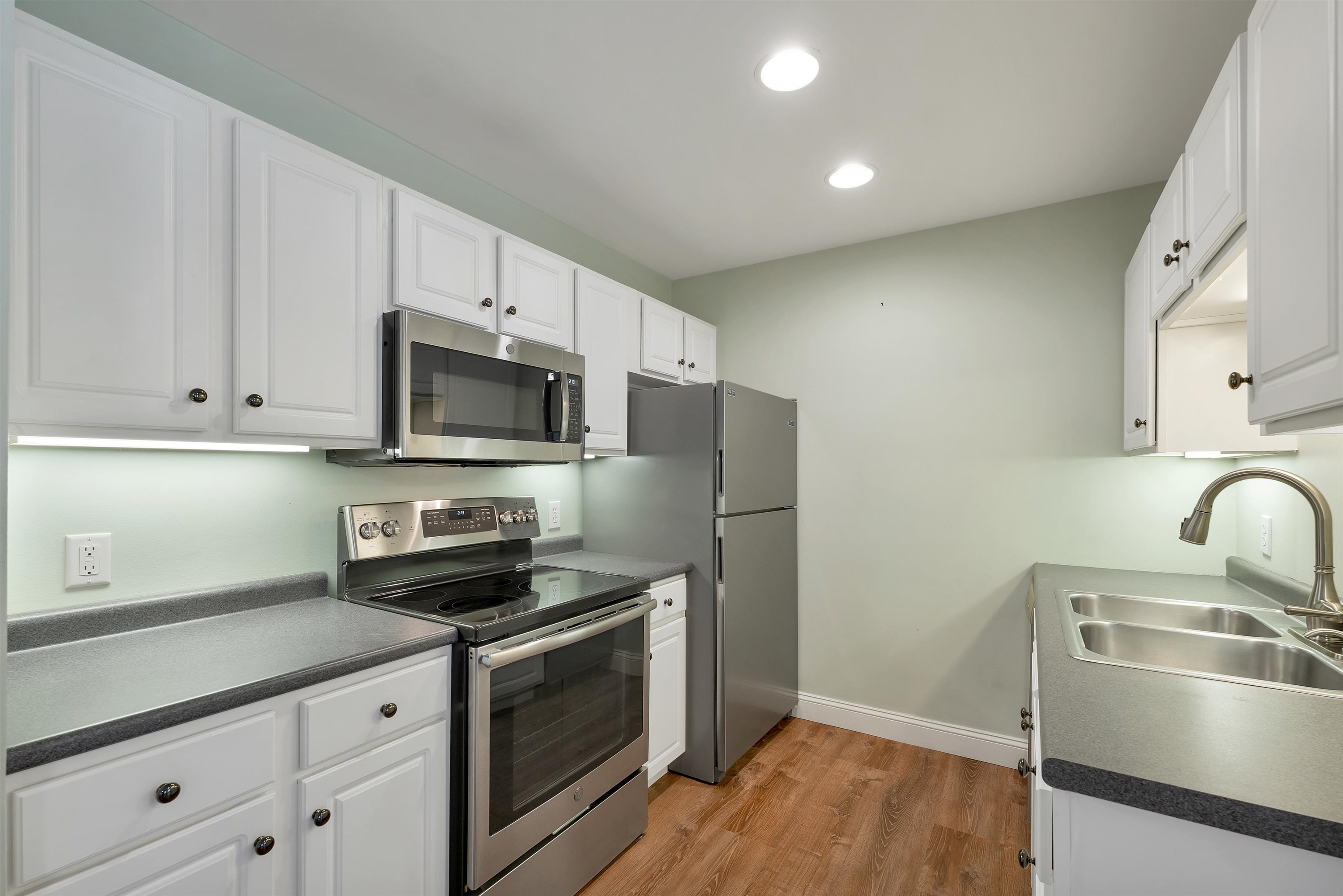 597 R Lafayette Road, Unit 105 Hampton, NH 03842 - Photo 9 of 32