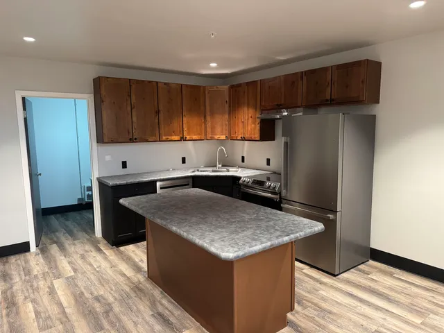 $1,295 | 217 South Badger Avenue, Appleton, WI 54914