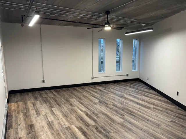 $1,295 | 217 South Badger Avenue, Appleton, WI 54914