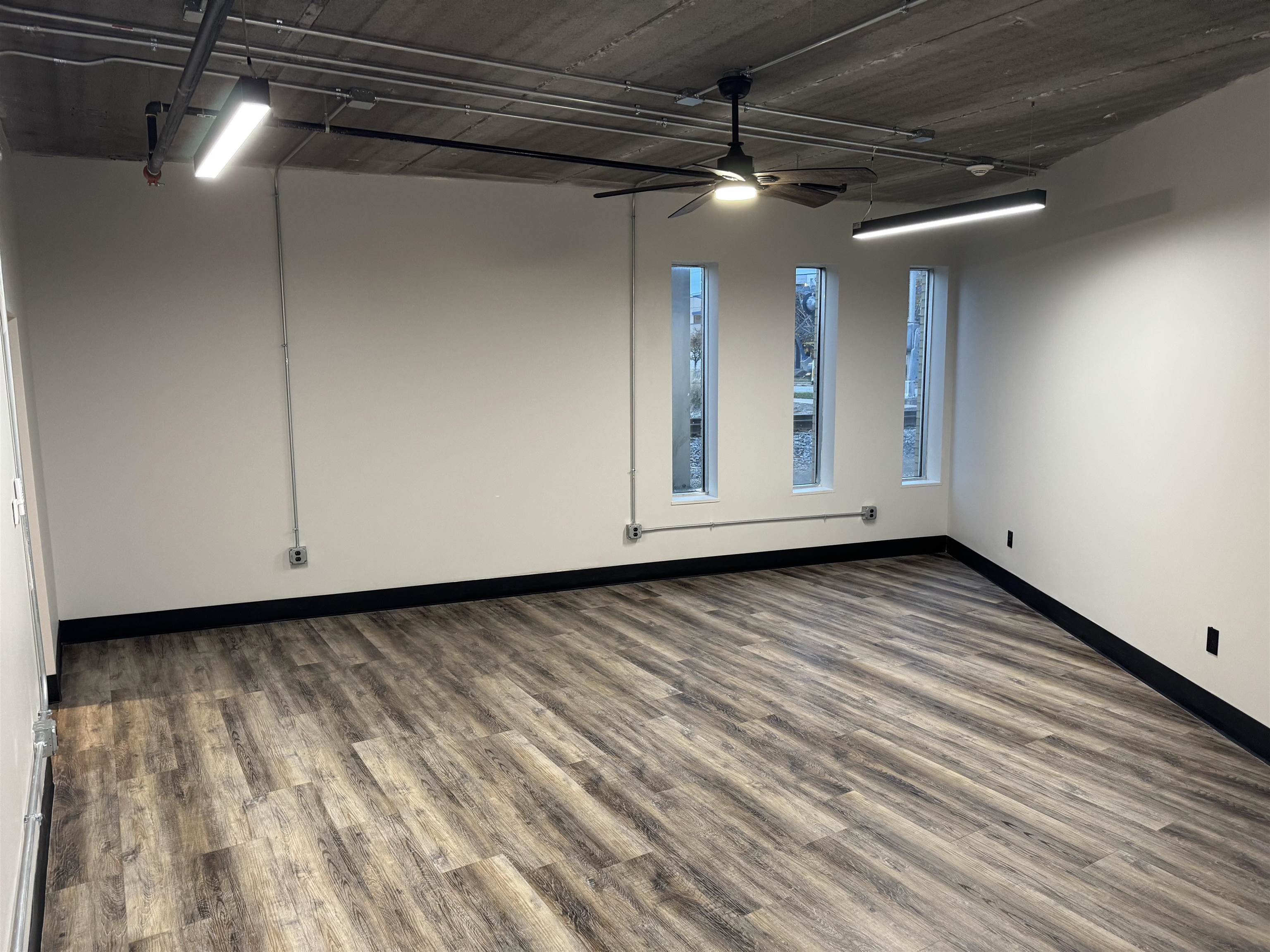 217 South Badger Avenue Appleton, WI 54914 - Photo 8 of 16