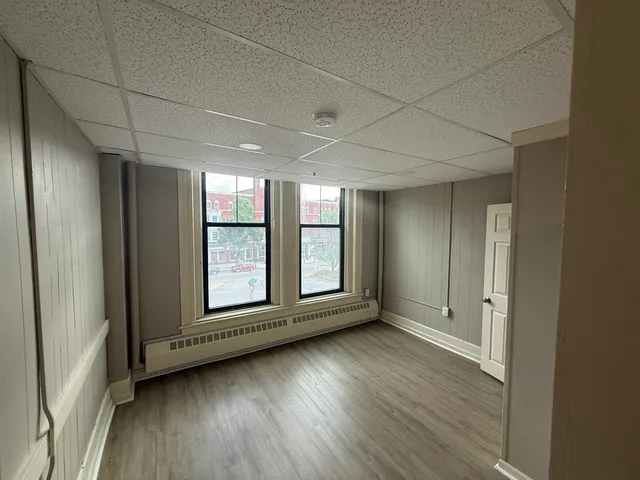 $1,200 | 1 Pleasant Street, Unit 218, Claremont, NH 03743