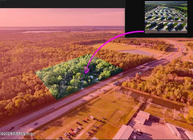 a view of an outdoor space with garden