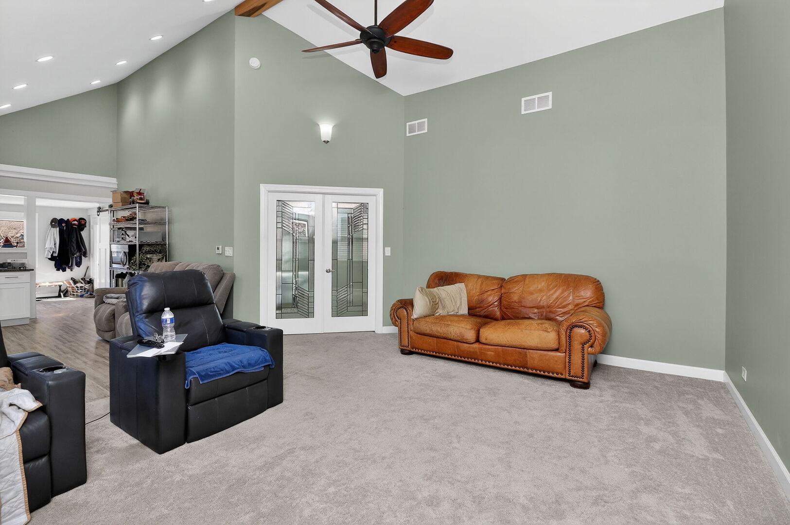 315 Oldfield Road Darien, IL 60561 - Photo 3 of 18