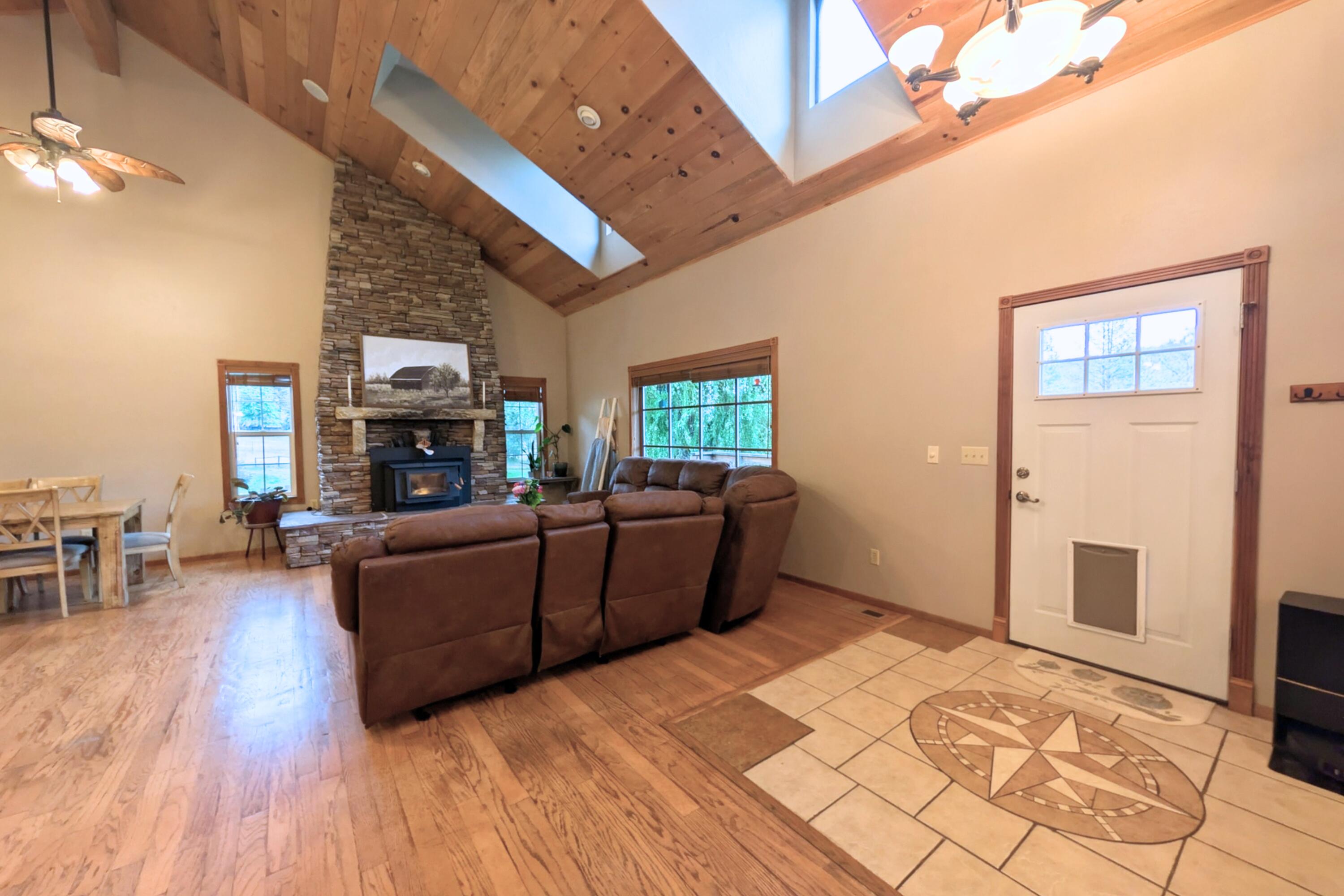 838 Ragsdale Road Trail, OR 97541 - Photo 11 of 56