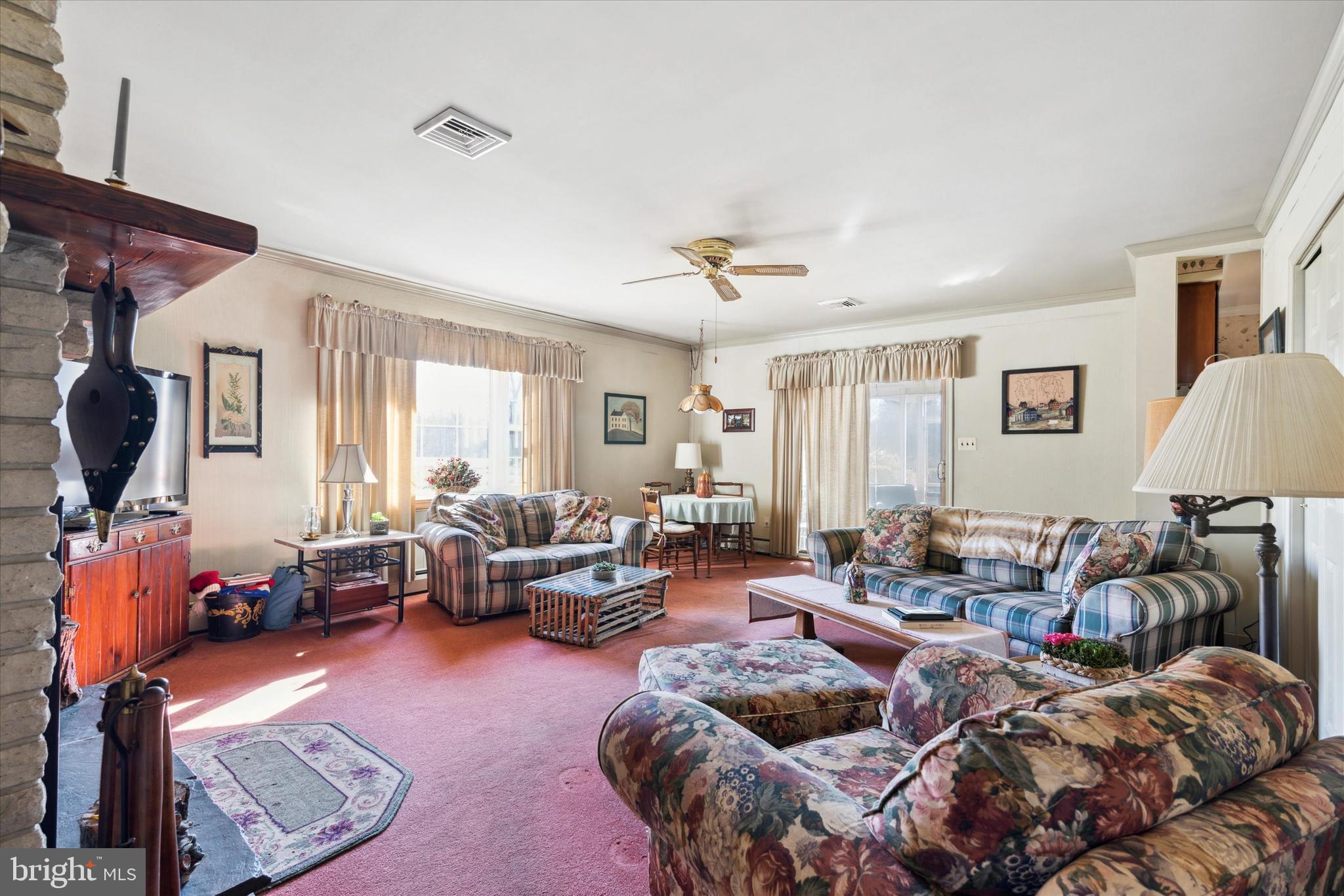 160 Cardinal Road Chalfont, PA 18914 - Photo 6 of 11 Gallery Image 6