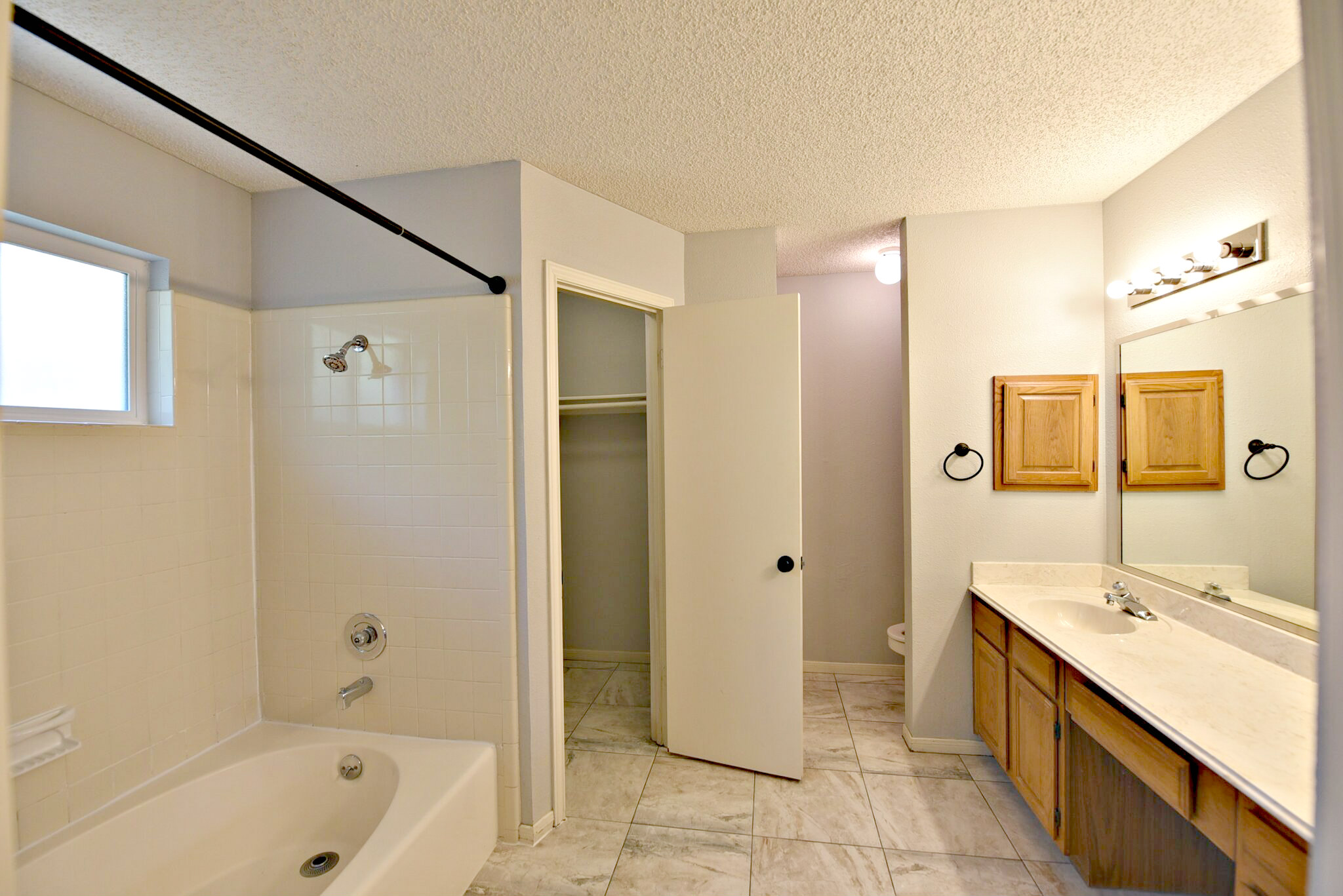 2402 Spring Wagon Lane Austin, TX 78728 - Photo 12 of 19