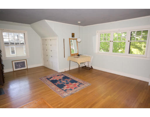 24 Cummings Road Boston, MA 02135 - Photo 4 of 10 Gallery Image 4