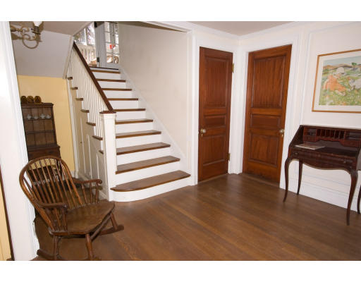 24 Cummings Road Boston, MA 02135 - Photo 9 of 10 Gallery Image 9