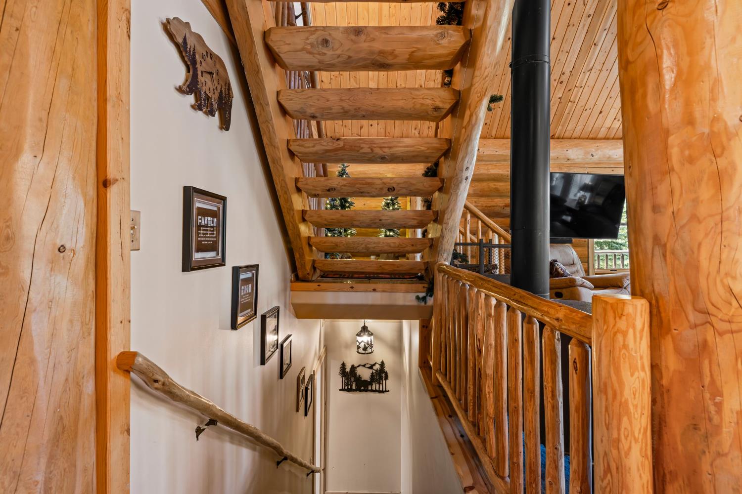 3589 Rocky Point Road South Lake Tahoe, CA 96150 - Photo 19 of 95