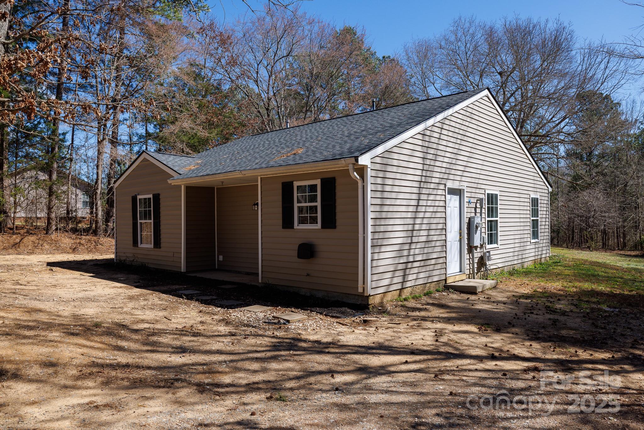 4582 Wylies Mill Road Edgemoor, SC 29712 - Photo 3 of 32