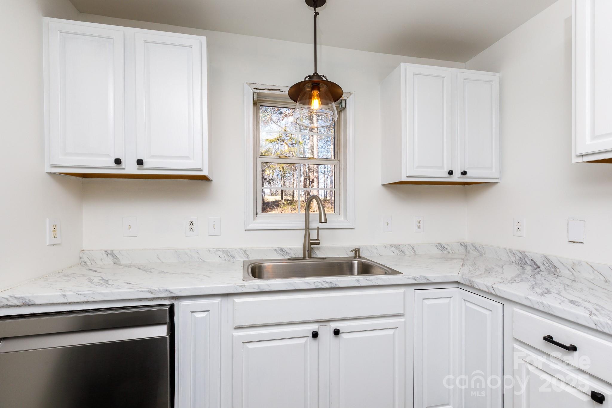 4582 Wylies Mill Road Edgemoor, SC 29712 - Photo 10 of 32