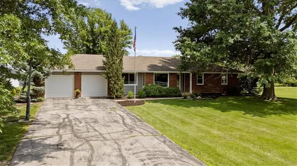 $690,000 | 20425 Nall Avenue, Stilwell, KS 66085