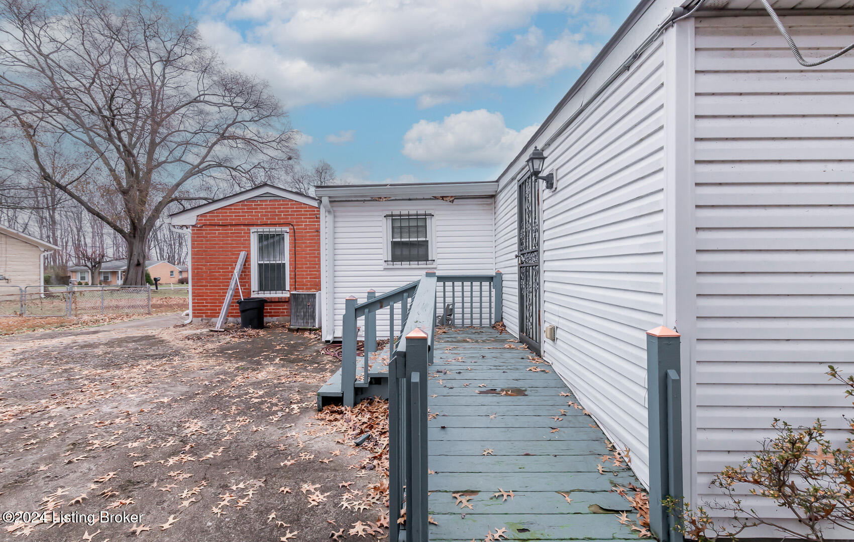 4404 Lambert Road Louisville, KY 40219 - Photo 8 of 52 LTR-108