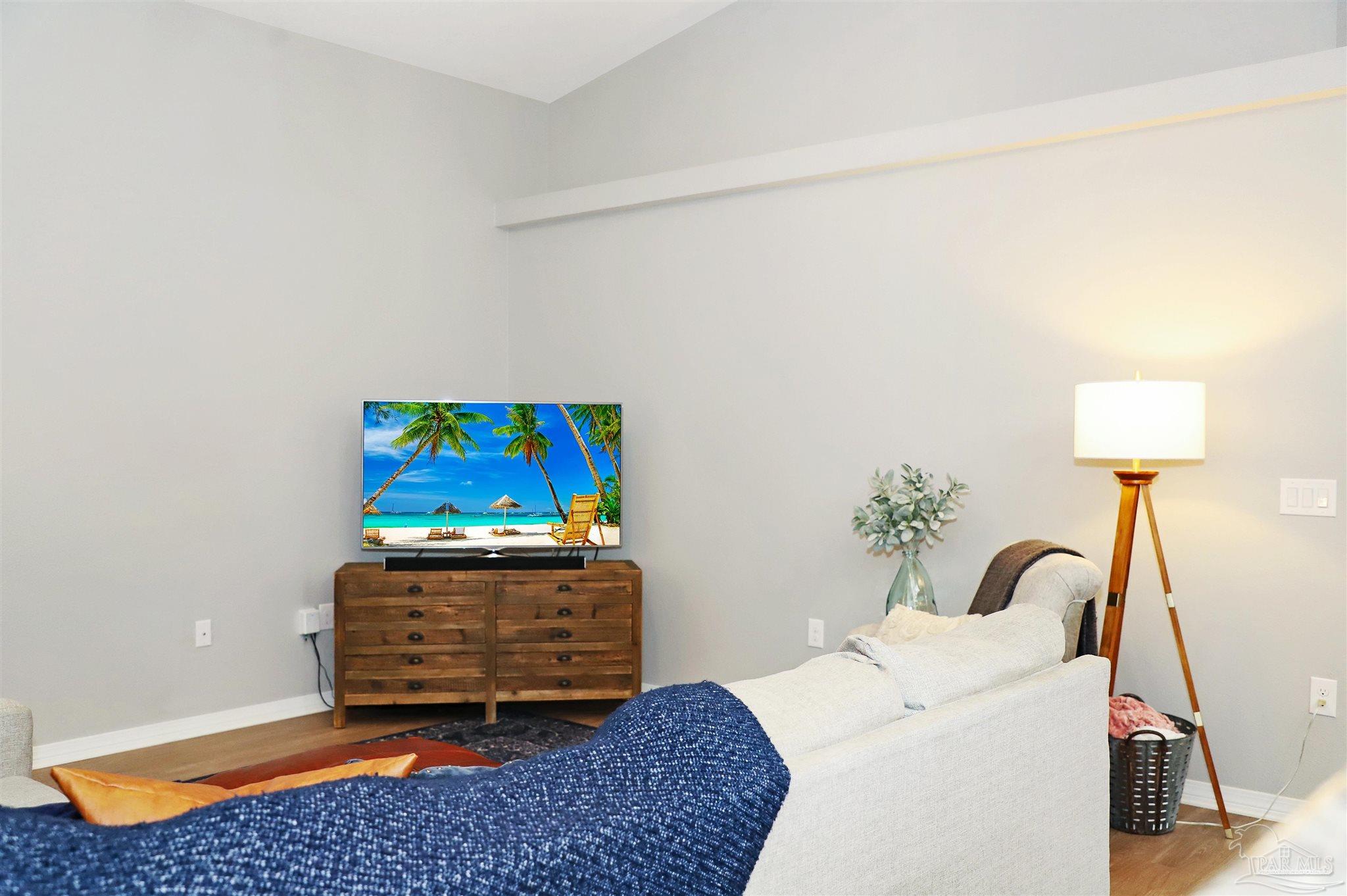 5949 Fairlands Road Milton, FL 32583 - Photo 10 of 29 Gallery Image 10