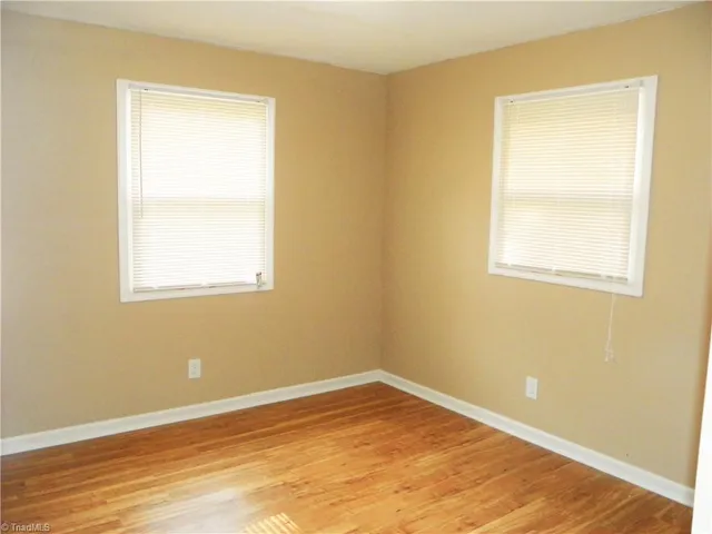 $925 | 304 Grand Street, High Point, NC 27260