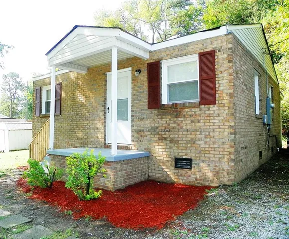 $925 | 304 Grand Street, High Point, NC 27260