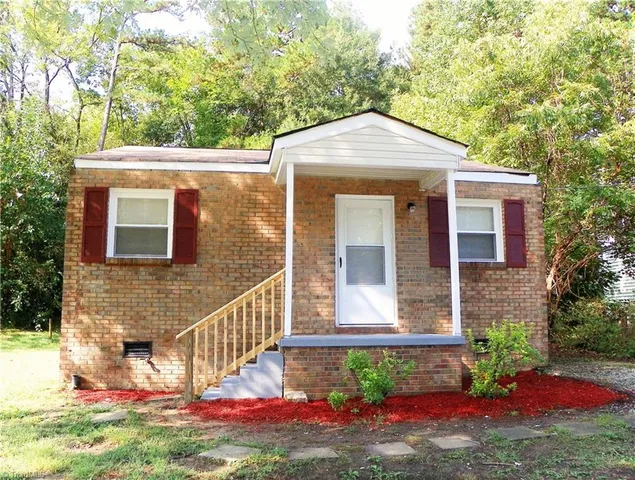 $925 | 304 Grand Street, High Point, NC 27260