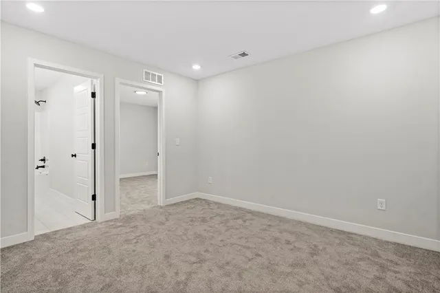 $425,950 | 415 Woodview Drive, Raymore, MO 64083