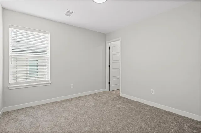 $425,950 | 415 Woodview Drive, Raymore, MO 64083