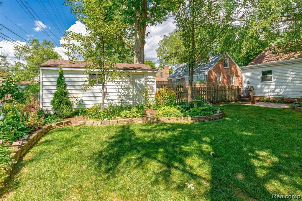 4223 Wakefield Road Berkley, MI 48072 - Photo 40 of 45