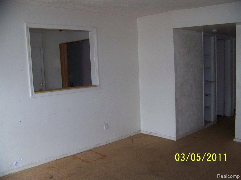 27106 Florence Street Inkster, MI 48141 - Photo 7 of 12 3-5 020