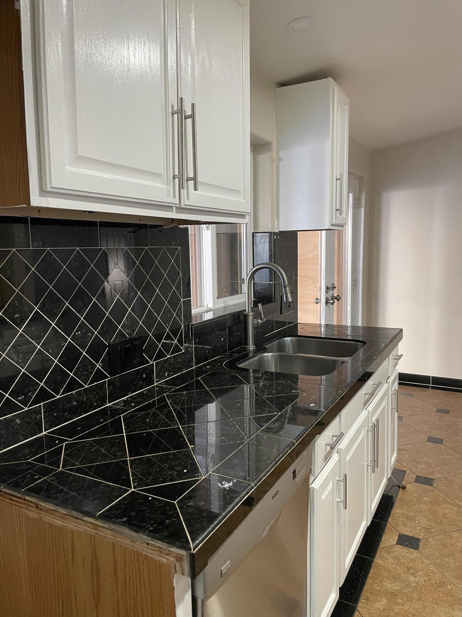 508 North 7th Street Bellevue, ID 83313 - Photo 3 of 11 Kitchen