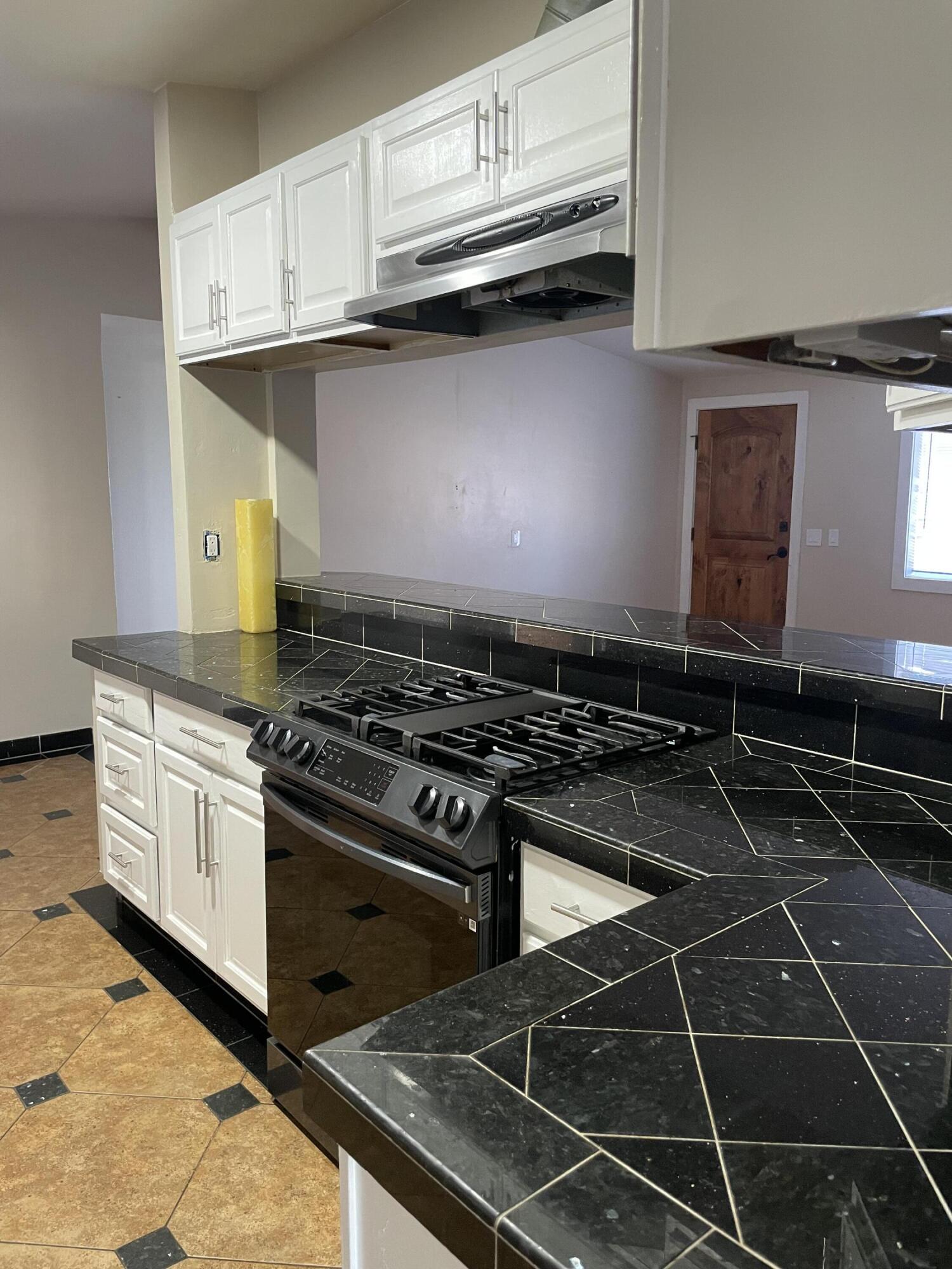 508 North 7th Street Bellevue, ID 83313 - Photo 4 of 11 Kitchen 2