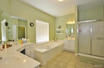 1023 Kiefer Ridge Drive Ballwin, MO 63021 - Photo 19 of 31 Gallery Image 19
