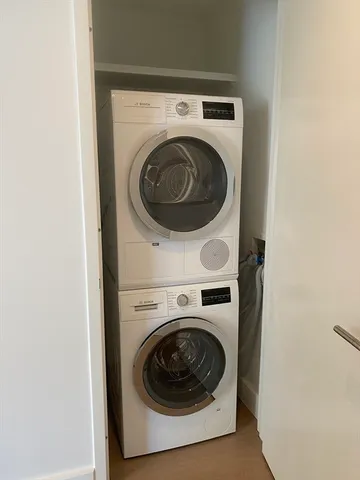 $1,399,000 | 100 Lovejoy Wharf, Unit 11K, Boston, MA 02114