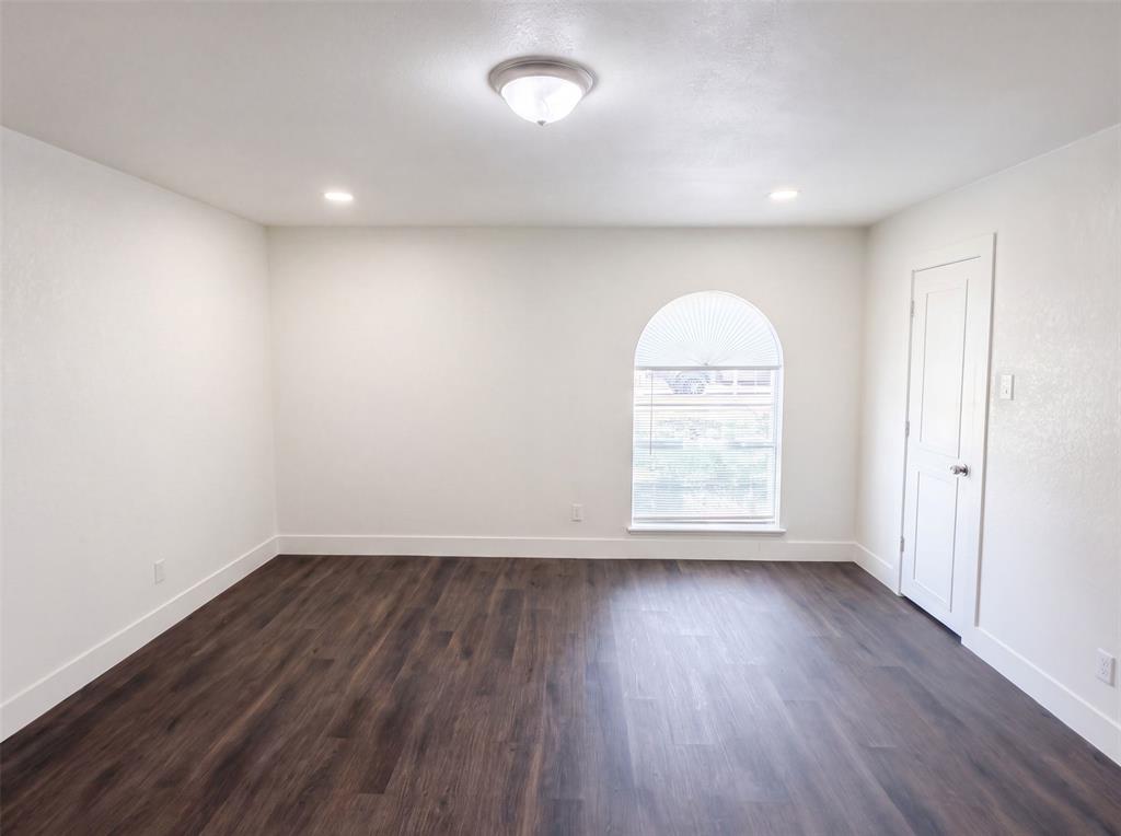 3111 Windsor Road Carrollton, TX 75007 - Photo 17 of 20