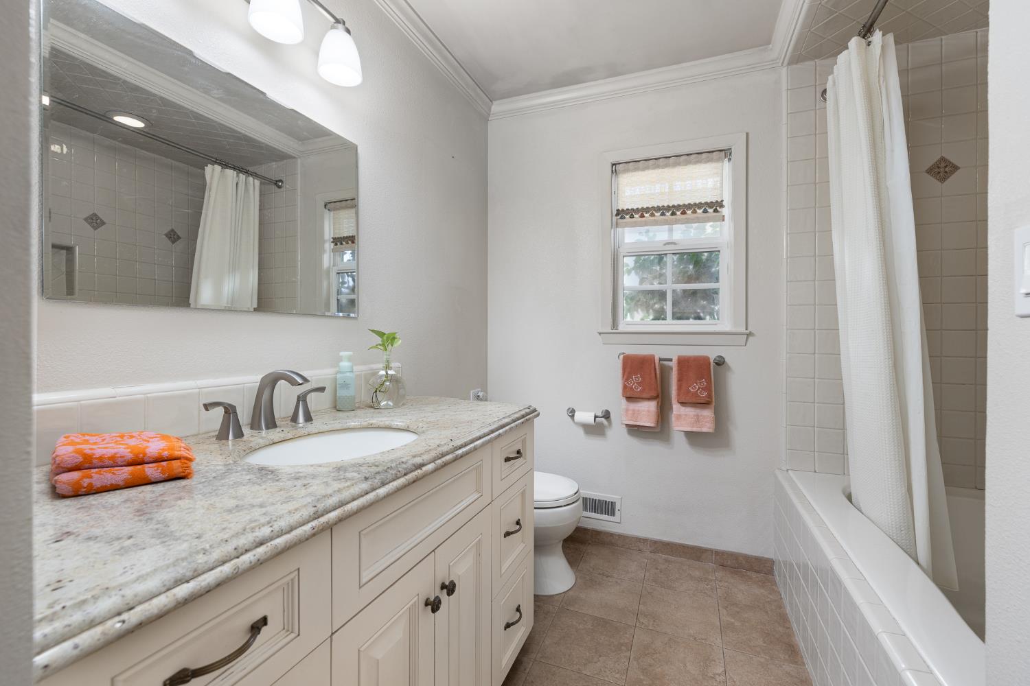 1438 South Church Avenue Reedley, CA 93654 - Photo 30 of 41