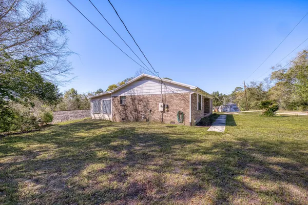 $615,000 | 7001-7005 Old Spanish Trail, Milton, FL 32583