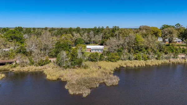 $615,000 | 7001-7005 Old Spanish Trail, Milton, FL 32583