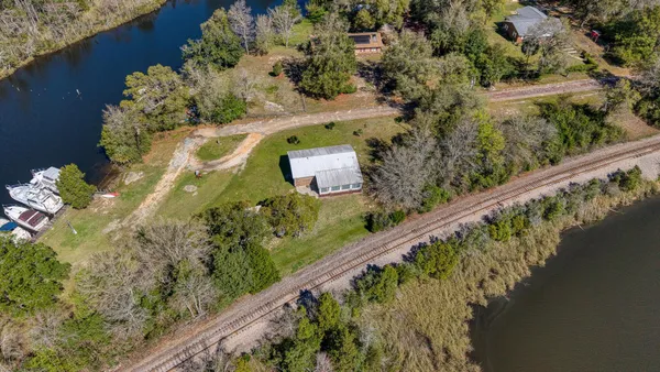 $615,000 | 7001-7005 Old Spanish Trail, Milton, FL 32583