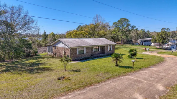 $615,000 | 7001-7005 Old Spanish Trail, Milton, FL 32583