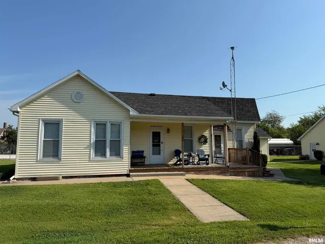 $120,000 | 204 East 3rd Street, Vermont, IL 61484