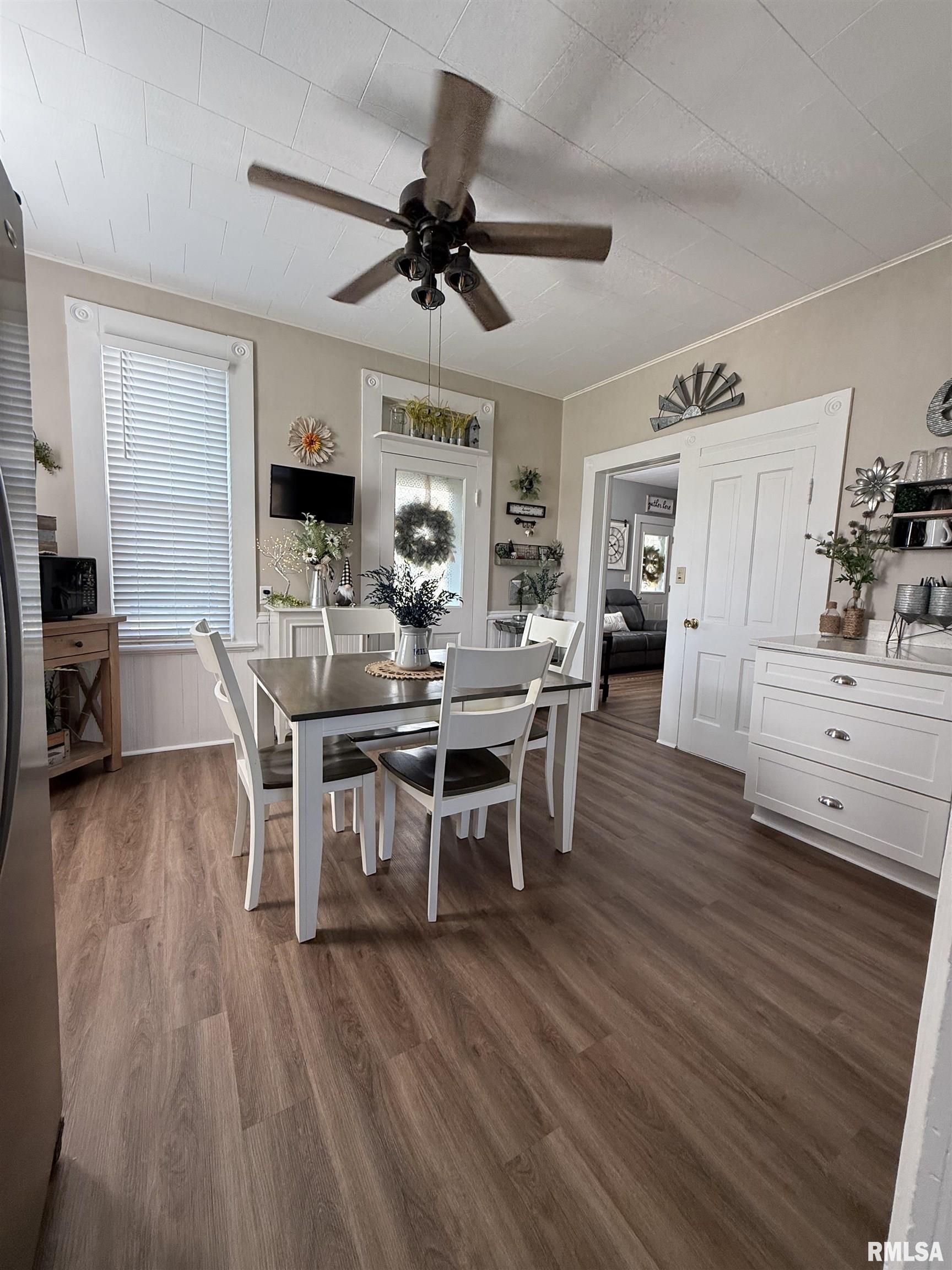 204 East 3rd Street Vermont, IL 61484 - Photo 11 of 35