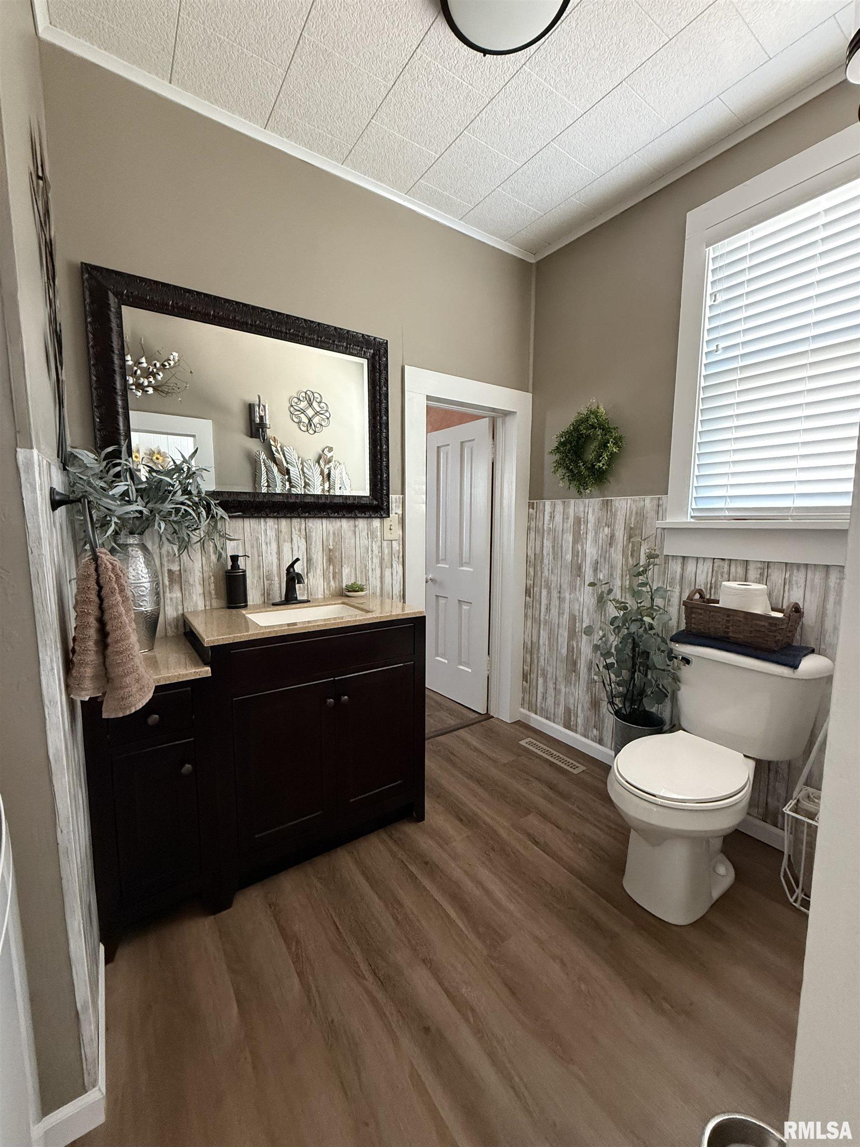 204 East 3rd Street Vermont, IL 61484 - Photo 13 of 35