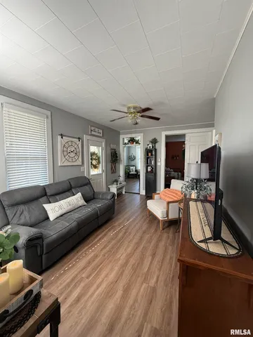 $120,000 | 204 East 3rd Street, Vermont, IL 61484